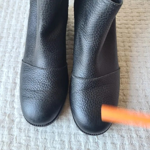 Sorel Pebbled Leather Ankle Boots Women's Size 8