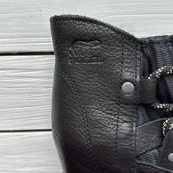Sorel Sandy Wedge Boot Black size 6.5