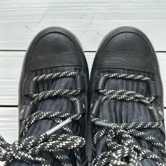 Sorel Sandy Wedge Boot Black size 6.5
