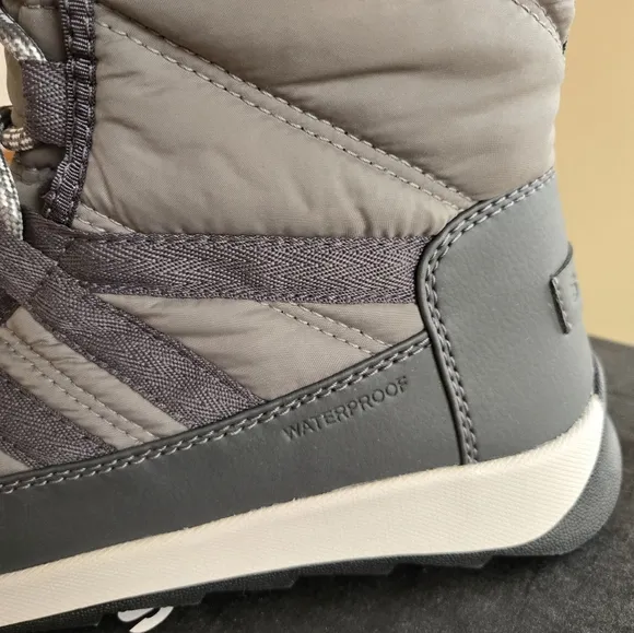 Sorel Whitney II short lace snow boots