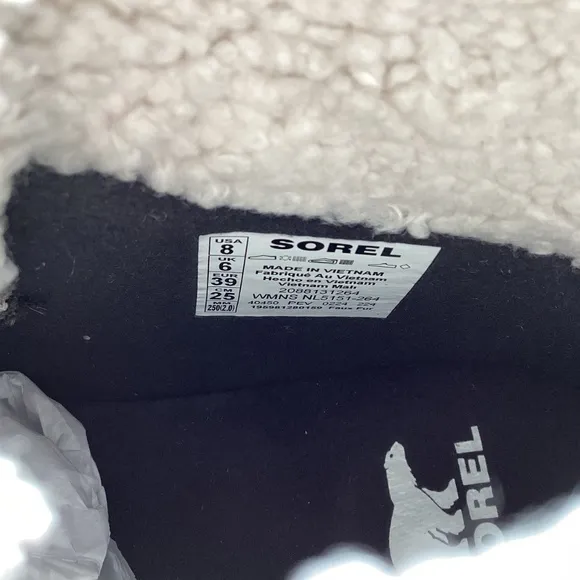 Sorel Women's Out N About IV Chillz Waterproof Booties, size 8