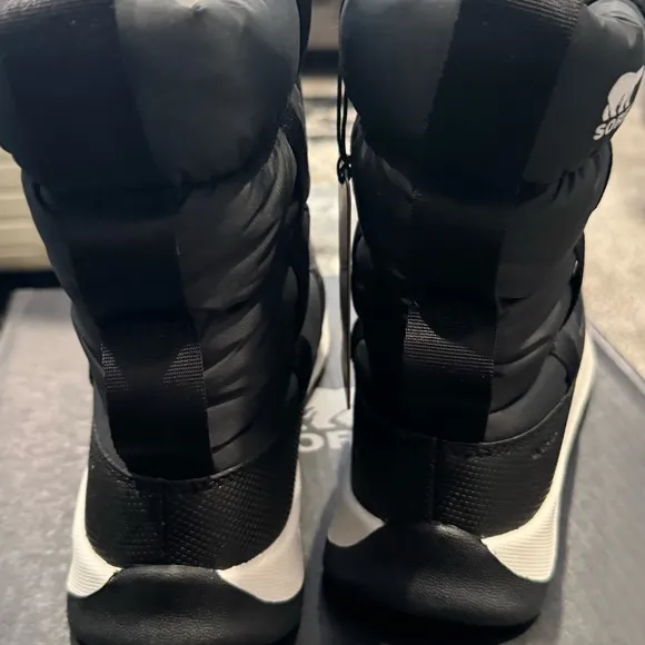 SOREL YOUTH WHITNEY™ II PUFFY MID-BOOT, black 7 Shoes