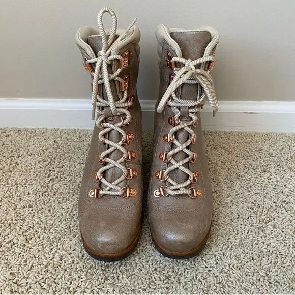 Sorel Joan of Arctic Conquest Wedge Boots Holiday 6.5