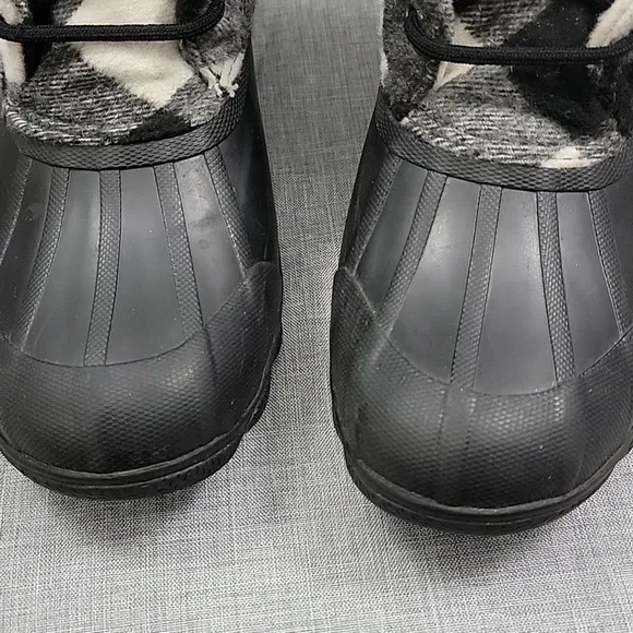 Sperry Saltwater Duck Boots Women's sz 8.5 Black Buffalo Plaid STS86450