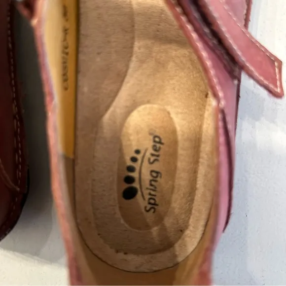 Spring Step Women’s Cosmic-Red Leather Adjustable Strap Shoes Size 38 (7/8) GUC