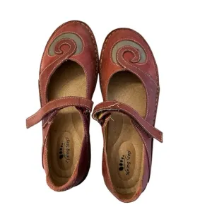 Spring Step Women’s Cosmic-Red Leather Adjustable Strap Shoes Size 38 (7/8) GUC
