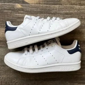 STAN SMITH SHOES Adidas White and Navy Sneakers 6