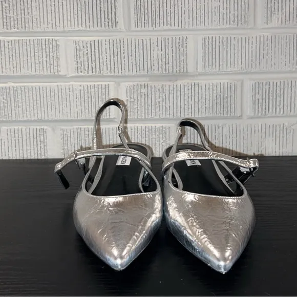 🆕STEVE MADDEN Anyaa Silver Women's Flat