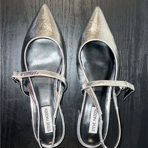 🆕STEVE MADDEN Anyaa Silver Women's Flat