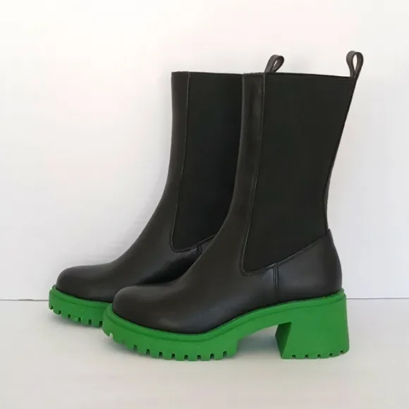 STEVE MADDEN Hesitant Black / Green All Weather Boots Women's Size 6