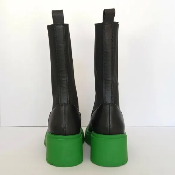 STEVE MADDEN Hesitant Black / Green All Weather Boots Women's Size 6