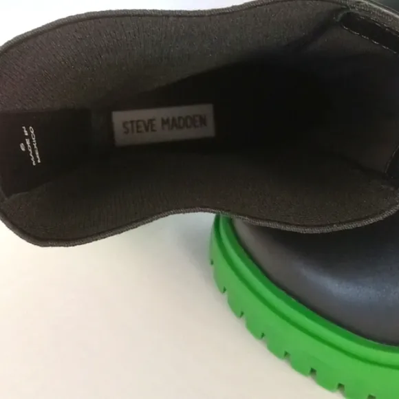 STEVE MADDEN Hesitant Black / Green All Weather Boots Women's Size 6
