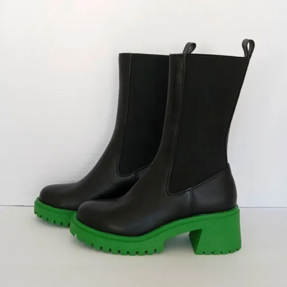 STEVE MADDEN Hesitant Black / Green All Weather Boots Women's Size 6