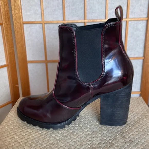 Steve Madden Oxblood Burgundy Anarchy Boots with 3.5”Heel Size 7M