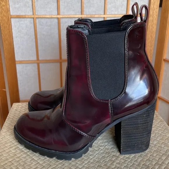 Steve Madden Oxblood Burgundy Anarchy Boots with 3.5”Heel Size 7M