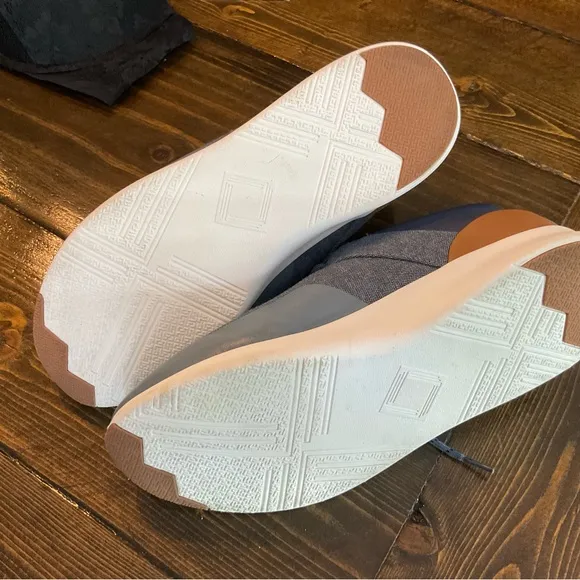 Steve Madden Stylish Gray Sneakers for Men
