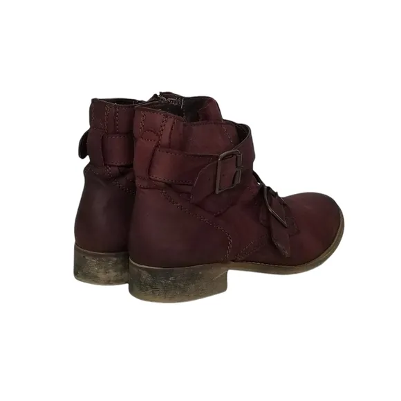 Steve Madden Teritory Burgundy Buckled Ankle Boots Womens Size 8