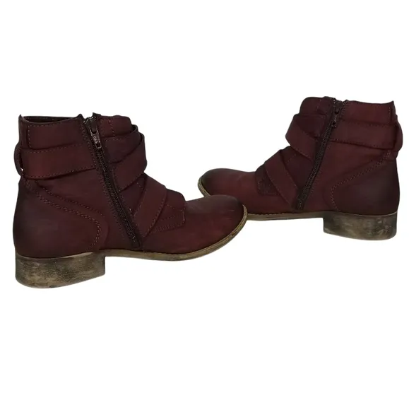 Steve Madden Teritory Burgundy Buckled Ankle Boots Womens Size 8