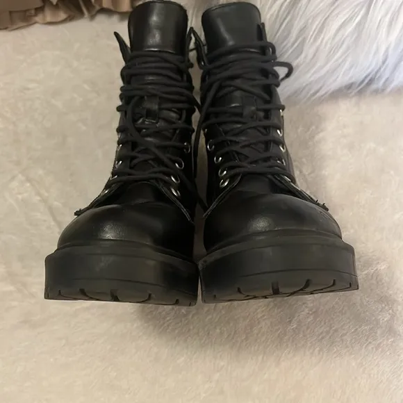 Steve Madden Tornado Black Leather Lace Up Combat Moto Combat Motorcycle Boots