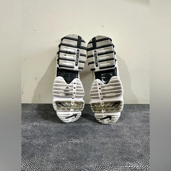 Stüssy x Nike Air Zoom Kukini ‘White Habanero White and Orange Athletic Shoes