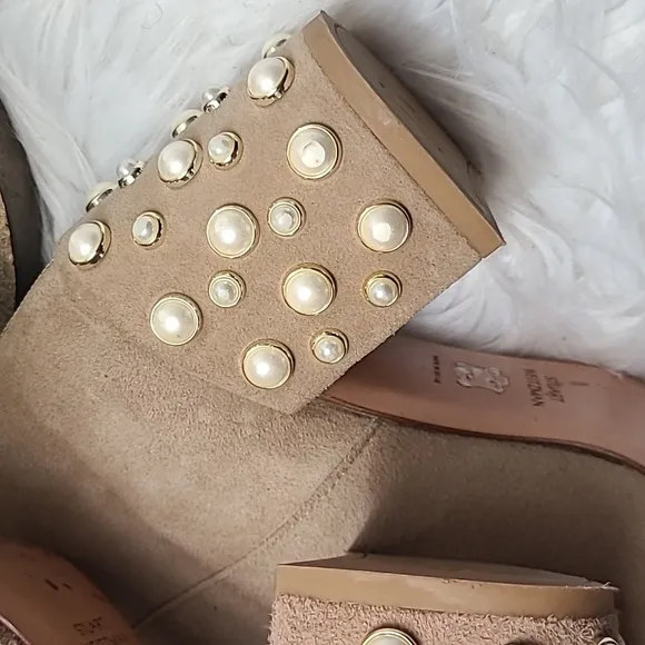 STUARD WEITZMAN BACARI PEAR STUD BLOCK HEEL ANKLE BOOTS SIZ 8