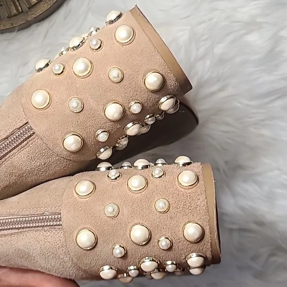 STUARD WEITZMAN BACARI PEAR STUD BLOCK HEEL ANKLE BOOTS SIZ 8