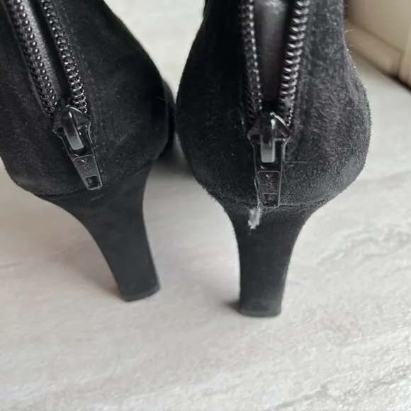 Stuart Weitzman Black Stretchy Heeled Ankle Boots Suede Size 10 Back Zip