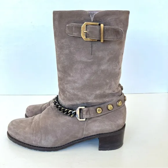 STUART WEITZMAN Citylink Taupe Suede Metal Link Chain Moto Biker Boots Sz 7.5 W