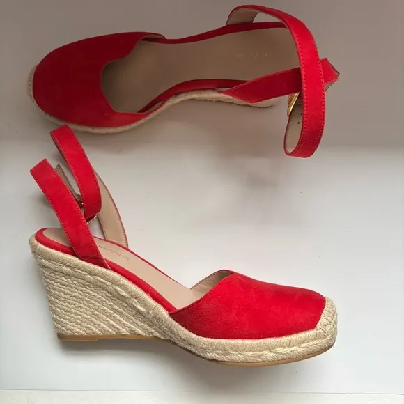 Stuart Weitzman Crystal Buckle Suede EspadrilleWedge Sandal Sz 7