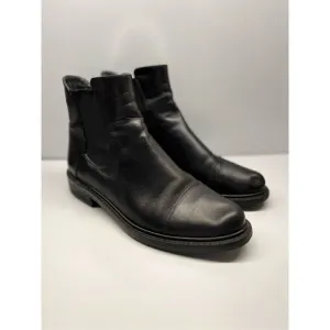 STUART WEITZMAN GOBI CHELSEA WOMEN'S BLACK LEATHER BOOTS SIZE US 6M