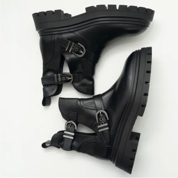 Stuart Weitzman Maverick Bedford Moto Bootie New 6