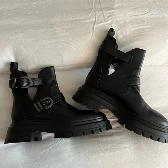 Stuart Weitzman Maverick Bedford Moto Bootie New 6