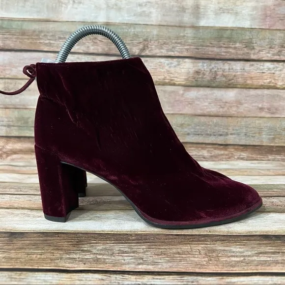 Stuart Weitzman Partisan Ankle Boots