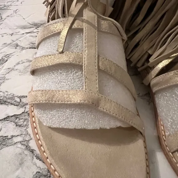 Stuart Weitzman Suede Fringe Gladiator Sandals Shoes Women's Size 9 size 40 NEW
