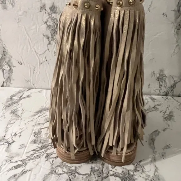Stuart Weitzman Suede Fringe Gladiator Sandals Shoes Women's Size 9 size 40 NEW