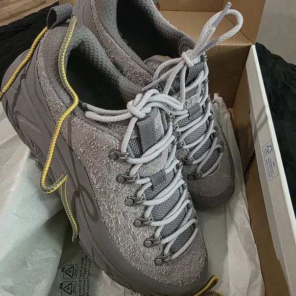 Stylish Gray Mens HOKA shoes