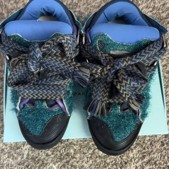 Stylish Kids Shoes with Textured Design