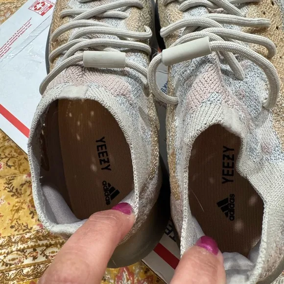 Stylish  Sneakers in Cream and Tan