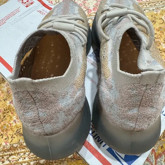 Stylish  Sneakers in Cream and Tan