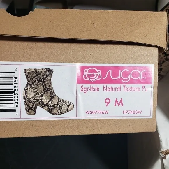 Sugar Itsie Natural Texture Man Made Ankle Boots Sz 9M