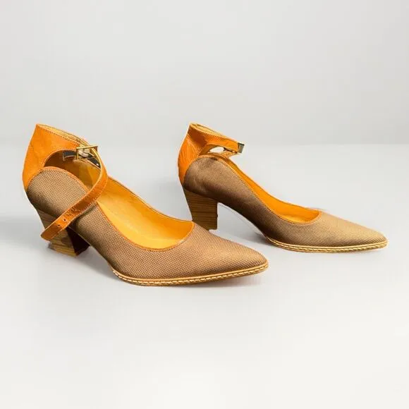 Sundance 2.5” Heels brown shiny women’s size 6 ankle strap pointed toe leather