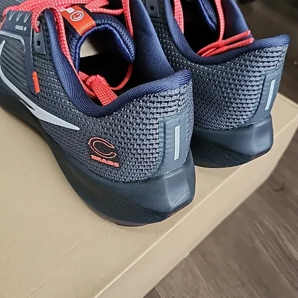 Sz 10 Nike Zoom Pegasus 40 Chicago Bears DZ5989-001 Men's Running Shoes NFL