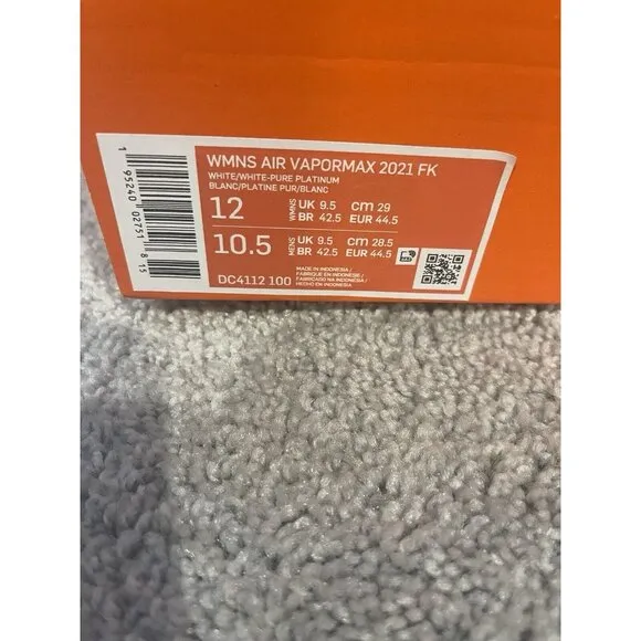 Sz 10.5 Men / 12 W Nike Air Vapormax 2021 Flyknit White Pure Platinum DC4112-100