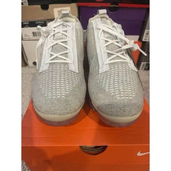 Sz 10.5 Men / 12 W Nike Air Vapormax 2021 Flyknit White Pure Platinum DC4112-100