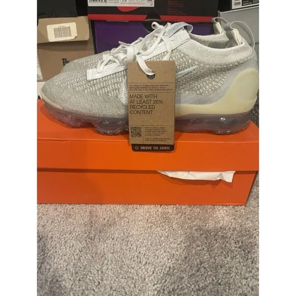 Sz 10.5 Men / 12 W Nike Air Vapormax 2021 Flyknit White Pure Platinum DC4112-100