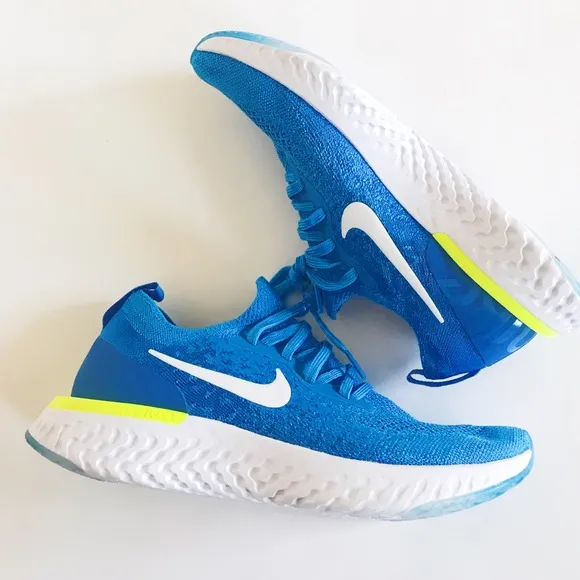 Sz 6🌹Nike Epic React flyknit running shoes