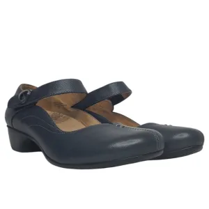 Taos Samba Mary Jane Pumps Navy 12195 Size 6