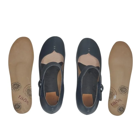 Taos Samba Mary Jane Pumps Navy 12195 Size 6