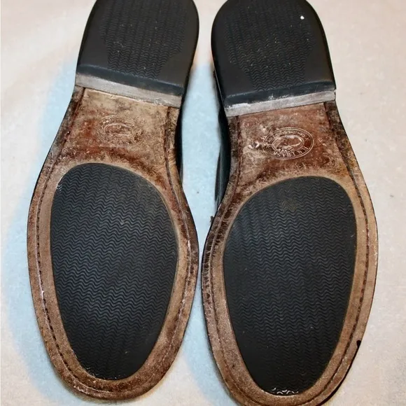 Task handmade buffalo hide.  Very comfortable and long lasting shoe.…‌‌