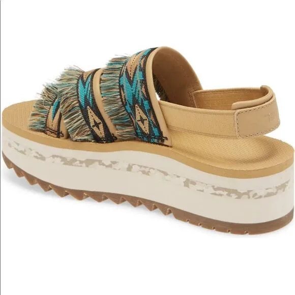 Teva platform sling back sandal💥size 7, size 8, size 9